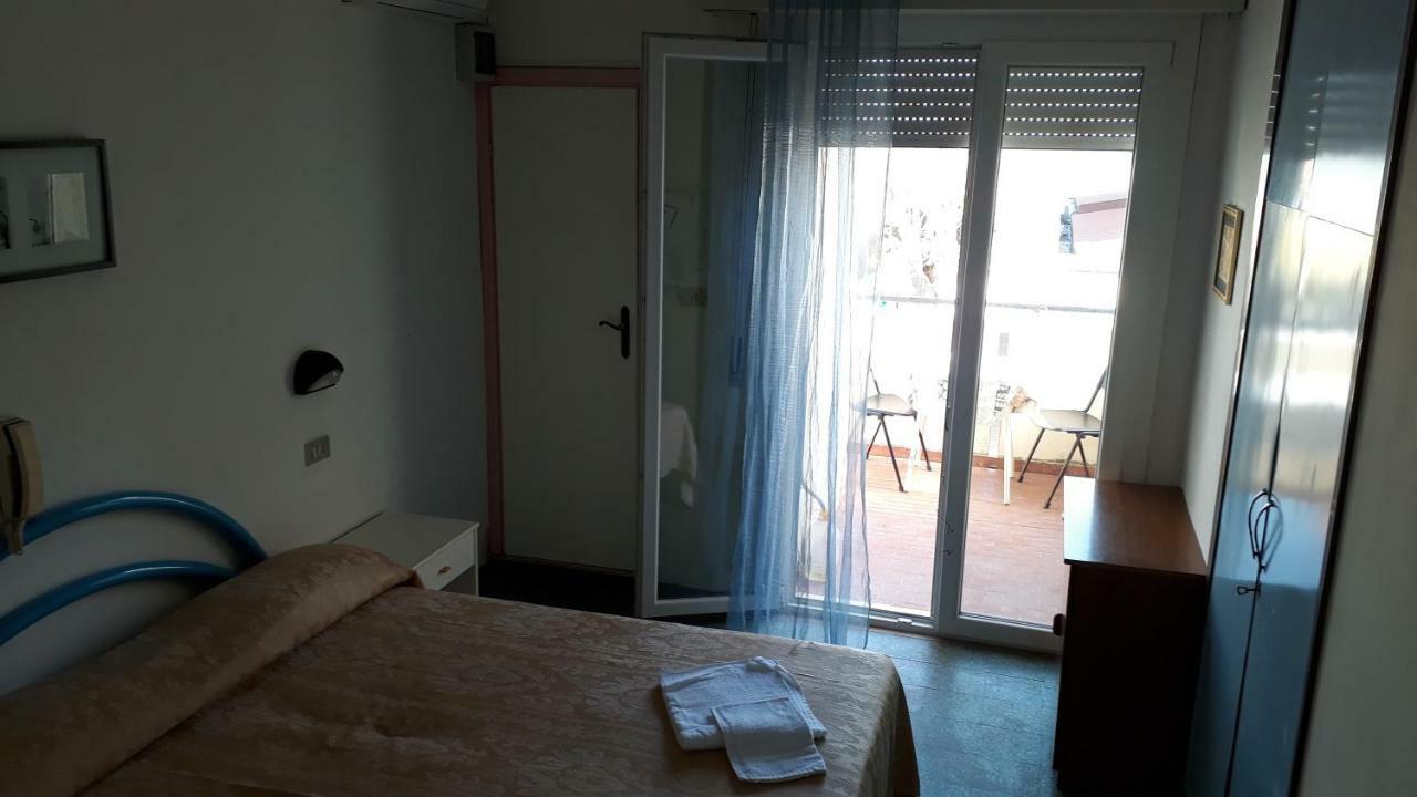 Hotel Rosa Rimini Kültér fotó